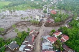 34 người Indonesia thiệt mạng vì lũ quét và dung nham lạnh từ núi lửa